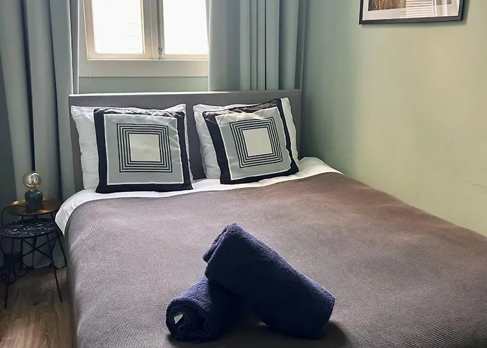 Centre With Roof Terrace And Parking With Additional Costs Lägenhet Haag