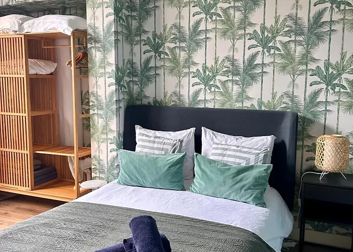 Centre With Roof Terrace And Parking With Additional Costs *