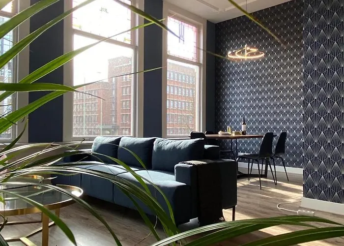 Centre With Roof Terrace And Parking With Additional Costs * Haag